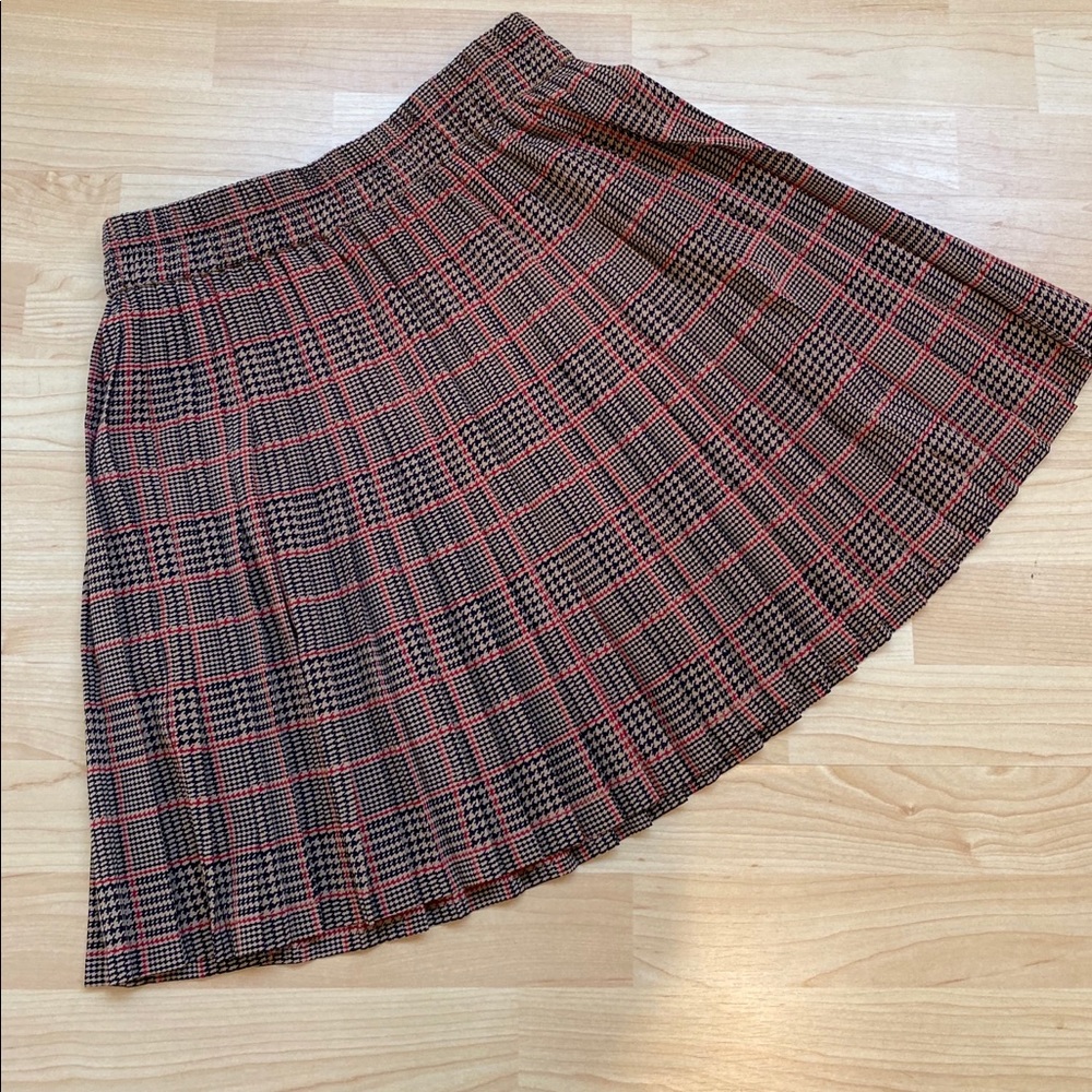 Banana Republic Plaid Skirt- in houndstooth